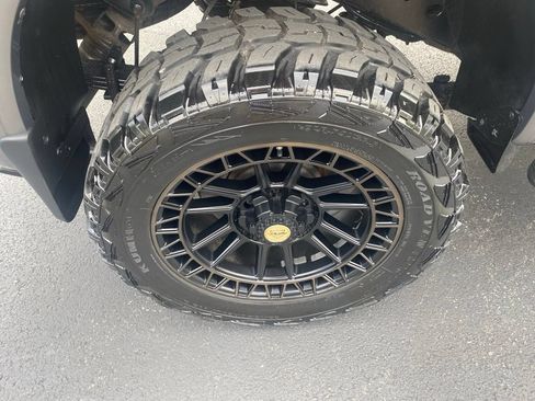 Used 2018 Nissan Titan Platinum Reserve w/ Platinum Utility Package AWD/4WD image 33
