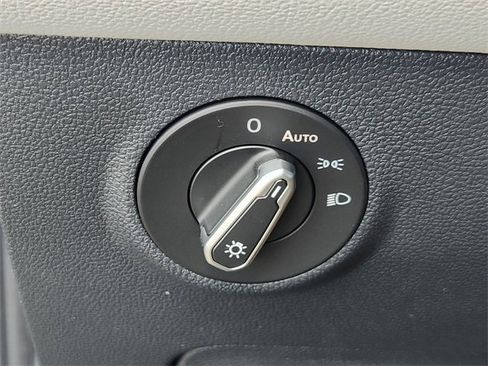 New 2025 Volkswagen Taos S image 21