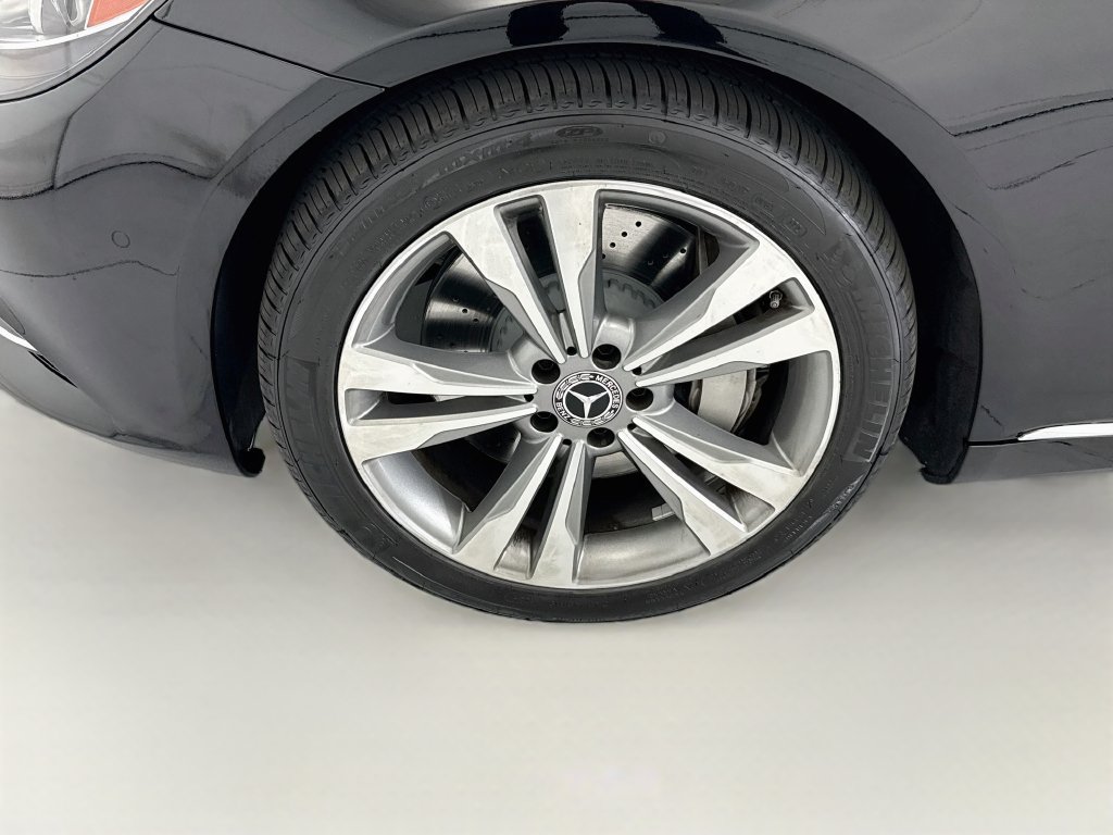 Used 2017 Mercedes-Benz S 550 Sedan image 29