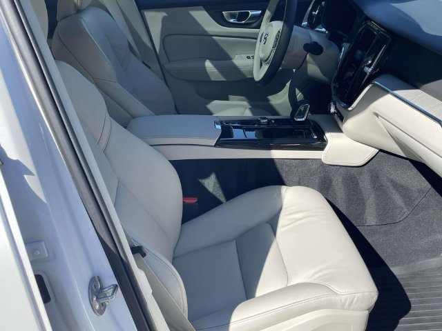 Certified 2024 Volvo S60 T8 Plus w/ Climate Package AWD/4WD image 13