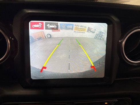 Used 2022 Jeep Wrangler Unlimited Rubicon w/ Xtreme Recon 35" Tire Package AWD/4WD image 18