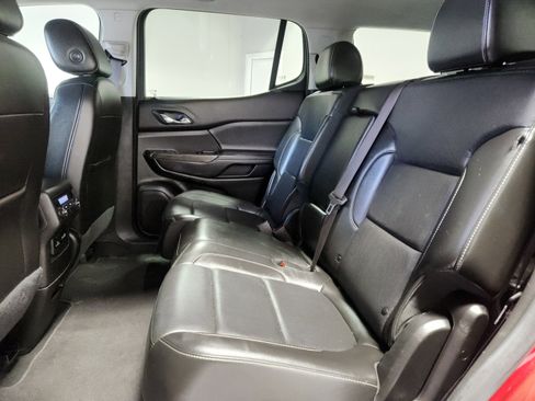 Used 2023 GMC Acadia SLT image 13