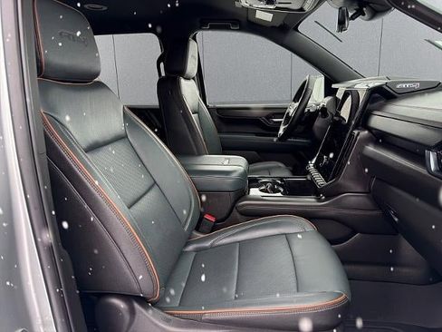 Used 2025 GMC Yukon XL AT4 w/ Premium Trailering Package image 16