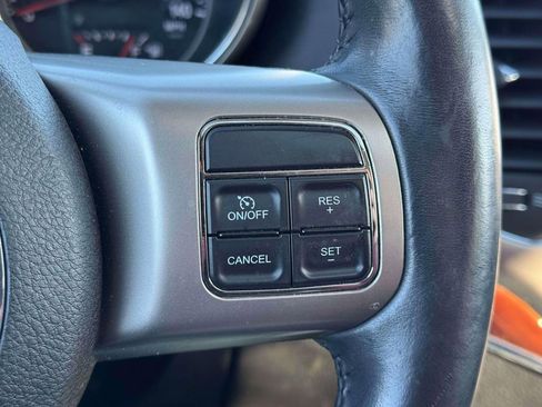 Used 2013 Jeep Grand Cherokee Limited image 23