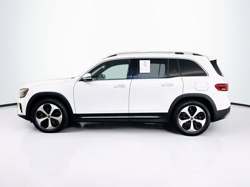 Used 2025 Mercedes-Benz GLB 250 4MATIC image 4