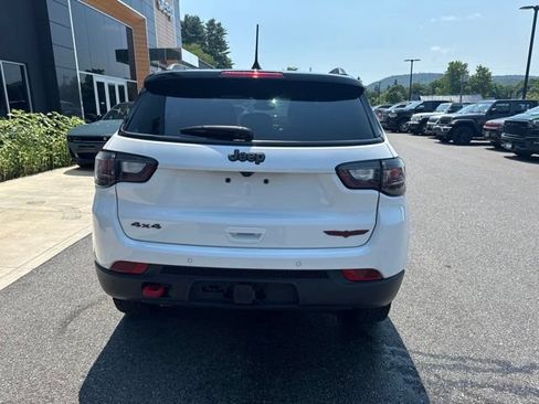 Certified 2025 Jeep Compass Trailhawk w/ Trailhawk Elite Group AWD/4WD image 6