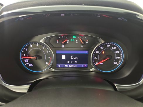 Used 2023 Chevrolet Traverse RS image 18