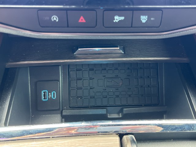Used 2024 Ford Expedition Limited RWD image 22