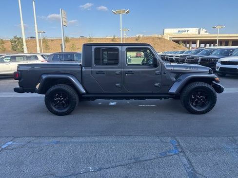 Certified 2022 Jeep Gladiator Sport image 7