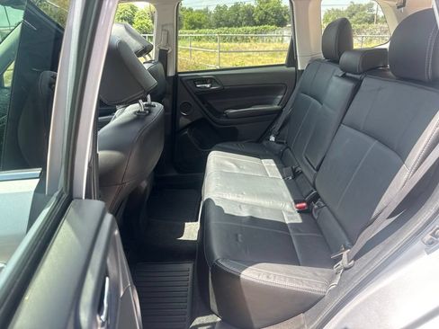 Used 2017 Subaru Forester 2.5i Touring AWD/4WD image 25