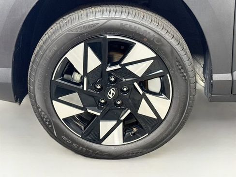 Certified 2025 Hyundai Kona SEL AWD/4WD image 30