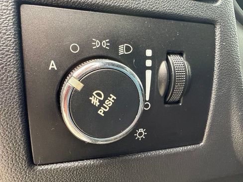 Used 2012 Dodge Challenger R/T RWD image 20