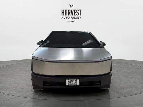 Used 2024 Tesla Cybertruck AWD Crew Cab image 11