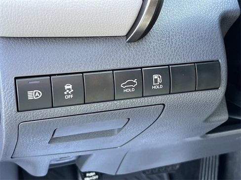 Used 2024 Toyota Camry SE image 29