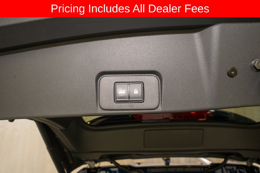 Used 2026 Nissan Rogue Dark Armor FWD image 6