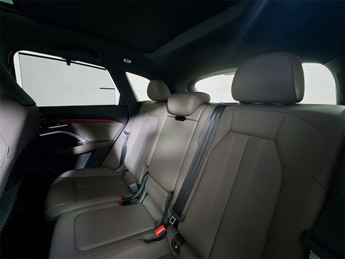 New 2025 Audi Q5 Premium Plus image 24