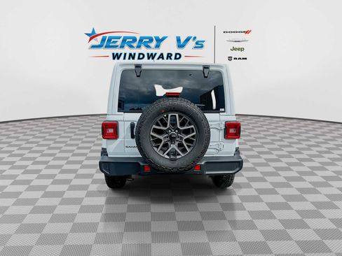 New 2026 Jeep Wrangler Unlimited Sahara AWD/4WD image 7