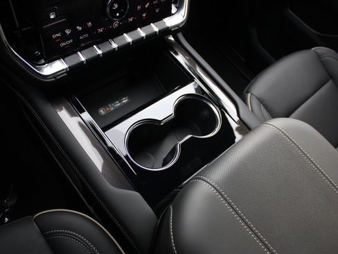 New 2026 GMC Yukon XL Elevation w/ Elevation Premium Package image 24