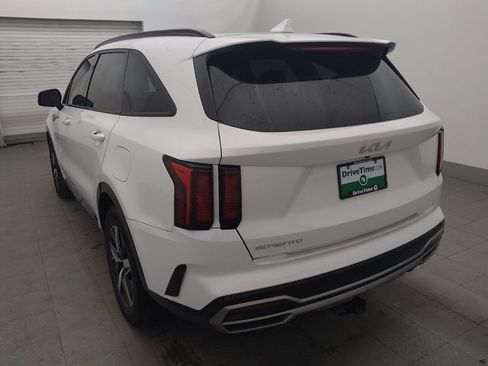 Used 2023 Kia Sorento S w/ Panoramic Sunroof Package FWD image 5