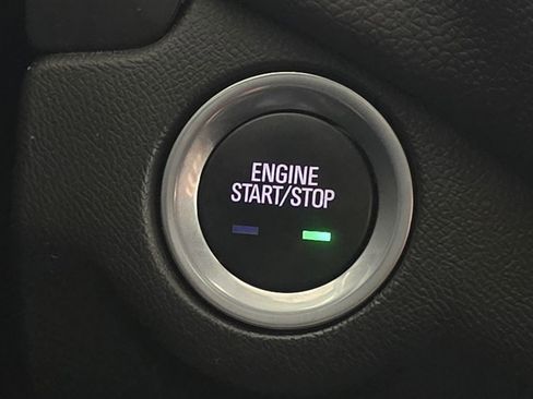 Used 2023 Chevrolet Equinox LT image 29