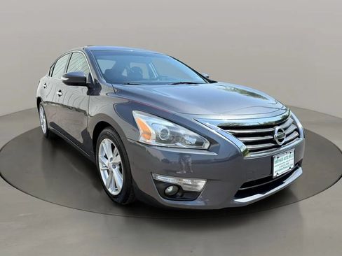 Used 2013 Nissan Altima 2.5 SV w/ 2.5SV Convenience Pkg FWD image 9