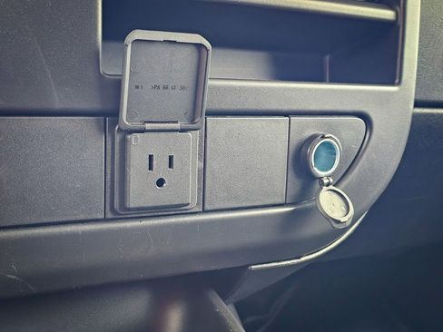 Used 2024 Chevrolet Express 2500 w/ Driver Convenience Package image 21