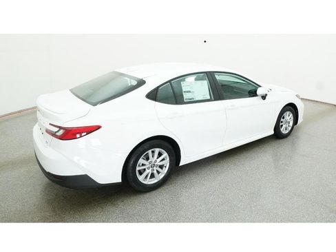 New 2026 Toyota Camry LE image 9