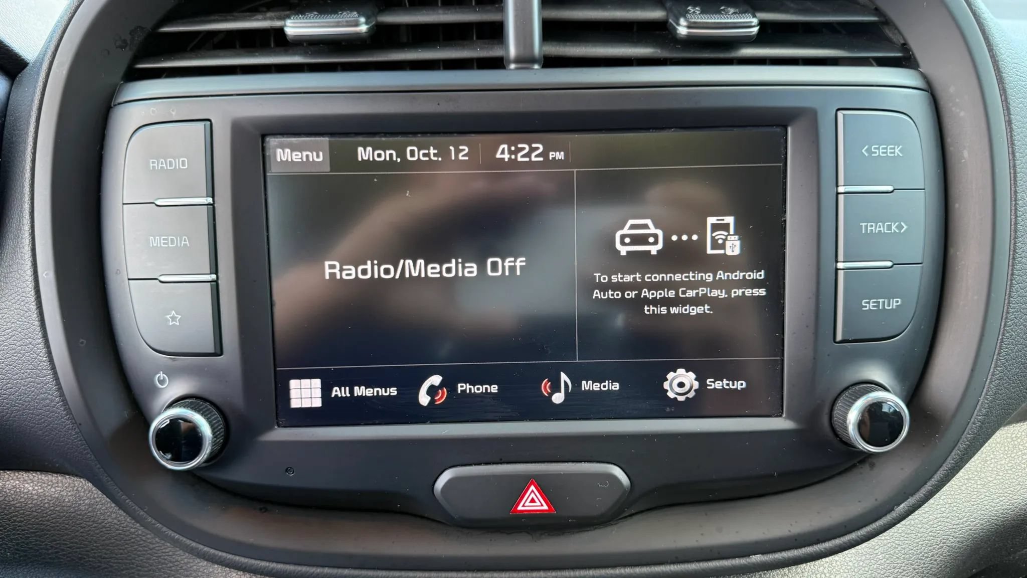 Used 2024 Kia Soul LX w/ LX Technology Package FWD image 19