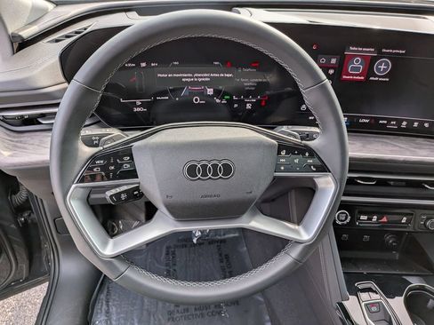 Used 2025 Audi Q5 Premium Plus w/ Premium Plus AWD/4WD image 15