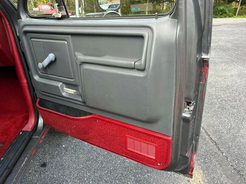 Used 1991 Ford F450 2WD Regular Cab Super Duty image 31