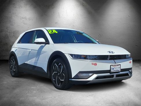 Certified 2024 Hyundai Ioniq 5 SEL RWD image 2