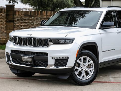 Used 2023 Jeep Grand Cherokee L Limited image 13