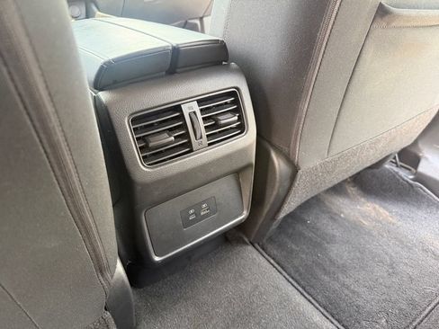 Used 2023 Nissan Rogue SV FWD image 27