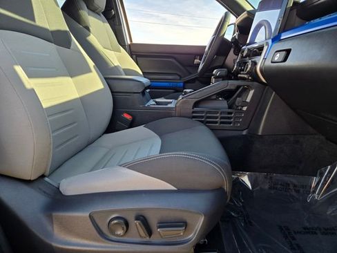 Certified 2025 Toyota Tacoma TRD Sport w/ TRD Sport Upgrade Package image 15