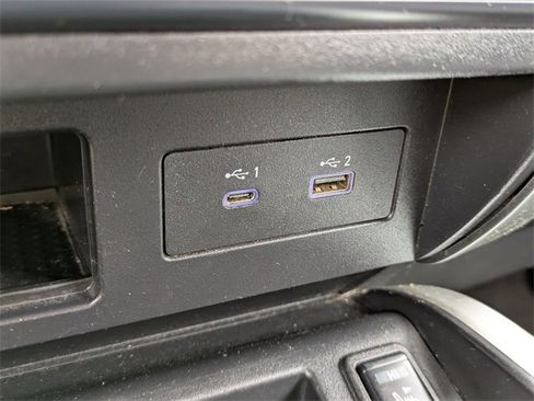 Used 2021 Nissan Titan SV w/ SV Convenience Package image 22