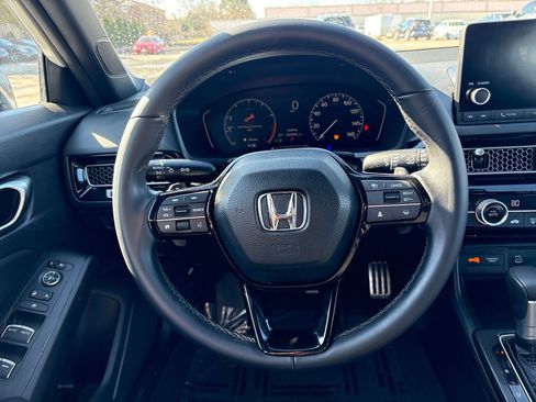 Used 2025 Honda Civic Sport image 14