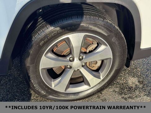 Used 2022 Jeep Cherokee Limited image 9