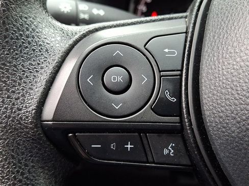 Used 2025 Toyota RAV4 LE AWD/4WD image 20