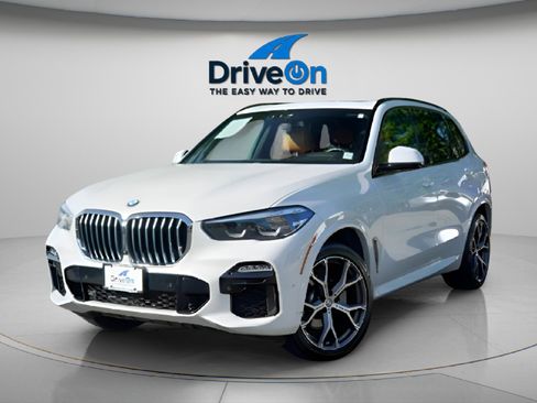 Used 2021 BMW X5 xDrive40i w/ M Sport Package image 1
