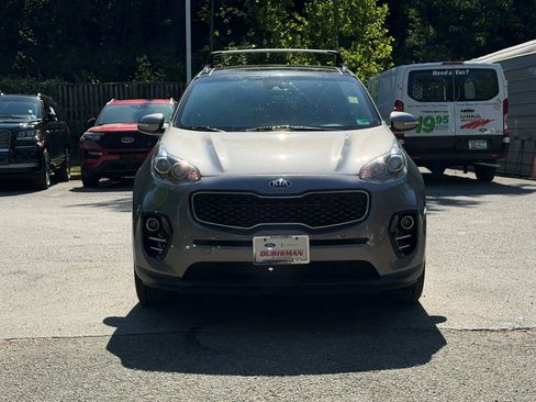 Used 2018 Kia Sportage EX w/ EX Technology Package FWD image 2