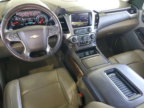 Used 2018 Chevrolet Suburban Premier RWD image 11