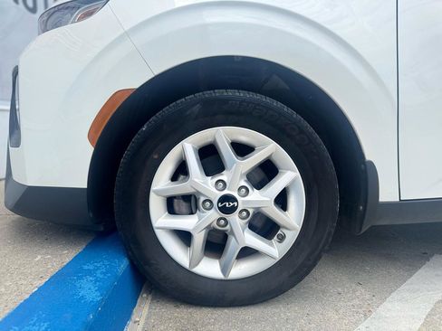 Used 2022 Kia Soul LX w/ Technology Package FWD image 23