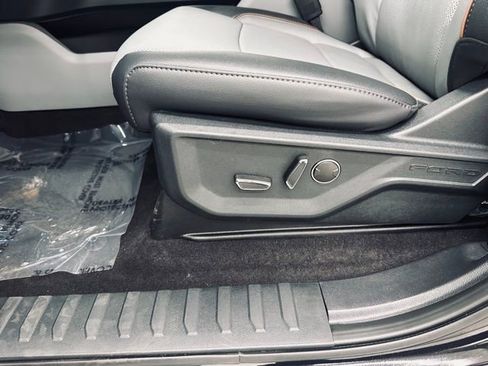 New 2025 Ford F150 Lariat w/ Equipment Group 502A High image 44