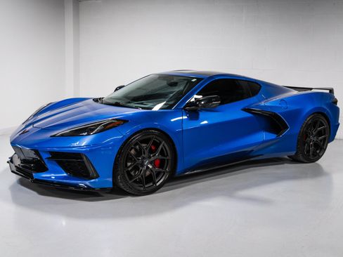 Used 2020 Chevrolet Corvette Stingray Premium Cpe w/ 3LT Preferred Equipment Group RWD image 7