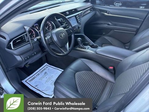 Used 2019 Toyota Camry SE image 12