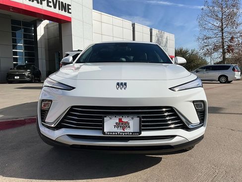 Used 2025 Buick Envista Preferred image 4