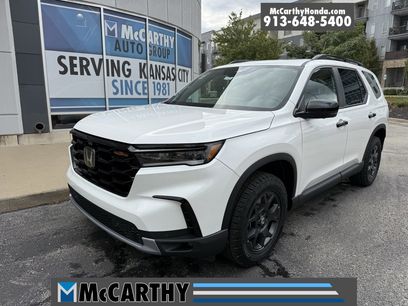 New 2025 Honda Pilot TrailSport