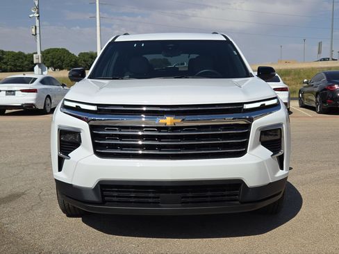Used 2026 Chevrolet Traverse LT w/ Driver Confidence Package AWD/4WD image 10