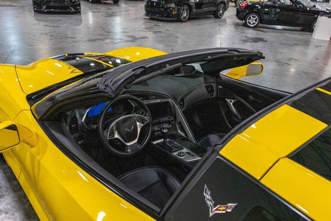 Used 2015 Chevrolet Corvette Stingray Coupe w/ 3LT Preferred Equipment Group RWD image 19