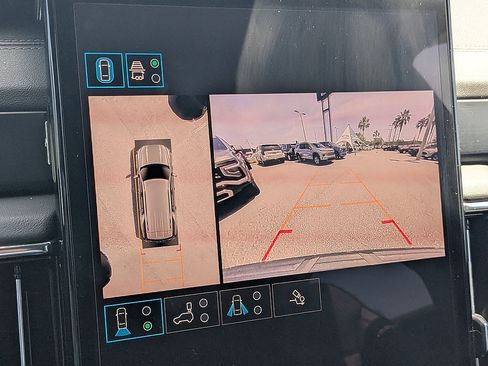 Certified 2025 GMC Yukon Denali AWD/4WD image 37